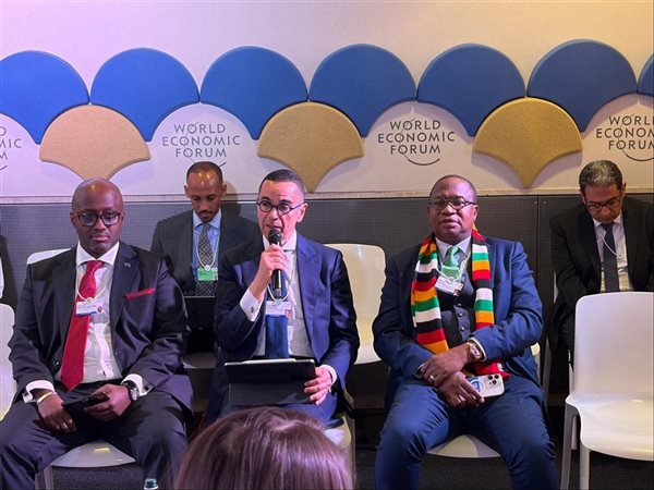 من دافوس.. وزير الاستثمار: خفضنا تكلفة التجارة عبر الحدود 65% ونستهدف 90%.. والتجارة الرقمية رهان مصر للجيل القادم