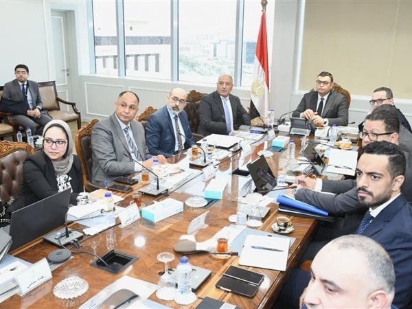 وزير الإسكان يلتقي رئيس المركز الوطني لاستخدامات أراضي الدولة لبحث ملفات مشتركة