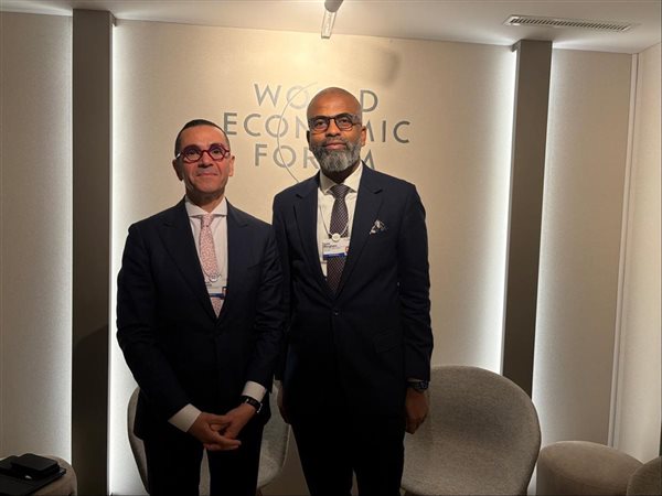 «دافوس» يفتح أبواب الاستثمار لمصر.. أوبر والعليان وUPL في سباق التوسع بالسوق المصري