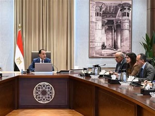 ضربة قوية لأزمة المديونيات..مدبولي يستعرض آليات سداد مستحقات الكهرباء لدى الجهات الحكومية 