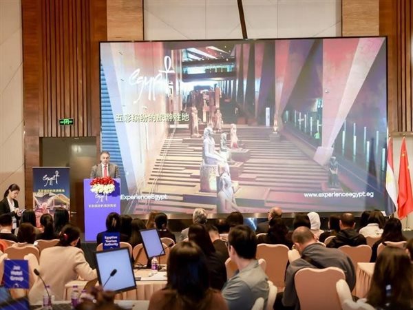 مصر تتوج كأكثر الوجهات الواعدة سياحيًا لعام 2026 خلال قافلة سياحية بالصين