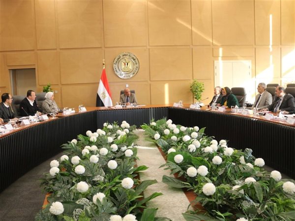 وزير الكهرباء يراجع خطة الصيانة وكفاءة التشغيل لضمان استقرار الشبكة الكهربائية