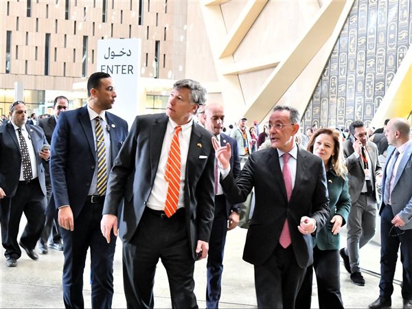 المتحف المصري الكبير يستقبل وفوداً دبلوماسية رفيعة المستوى من أمريكا وجمهورية طاجيكستان