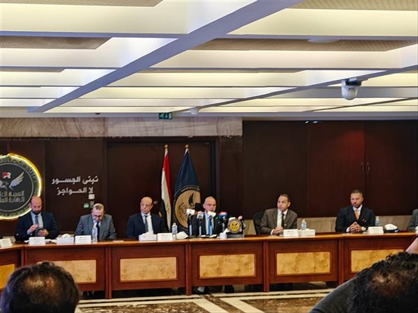 البورصة المصرية تحصل على رخصة مزاولة عقود آجلة لتعزيز تنافسيتها