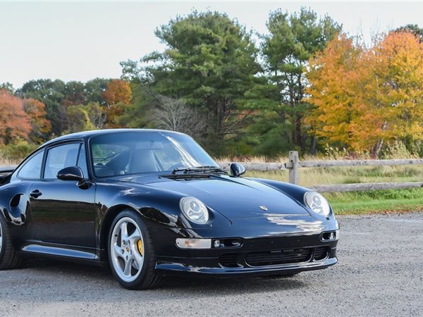 كيف أصبحت سيارات التسعينيات استثماراً رابحاً في سوق الكلاسيكيات؟.. «5 طرازات في منافسة شرسة»