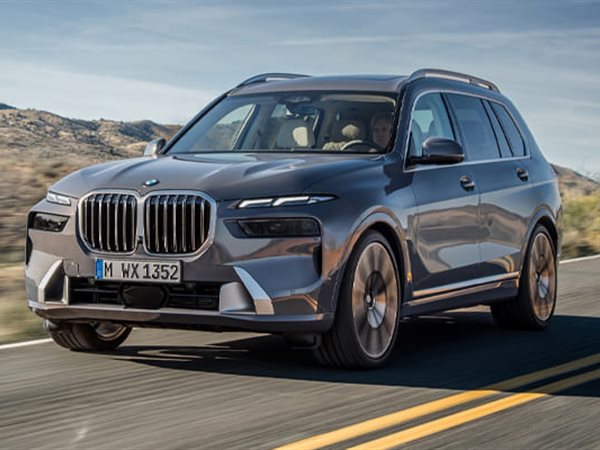 طرح فئات جديدة وتحديثات سعرية على سيارات بي إم دبليو في مصر