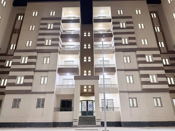  إطلاق التيار الكهربائي بمشروعات سكنية وتوسعات عمرانية بمدينة قنا الجديدة