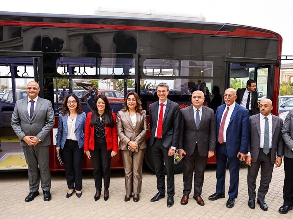 56 جهاز رصد و100 أتوبيس كهربائي ضمن خطة 209 مليون دولار لخفض الانبعاثات