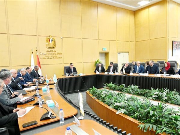 وزير الإسكان: تحويل كل المعاملات التابعة للوزارة إلى إلكترونية تعزيزًا لمبدأ الشفافية