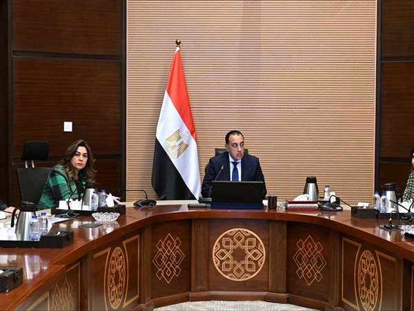 مدبولي يستعرض حصاد مشروعات الصعيد واستراتيجية الابتكار