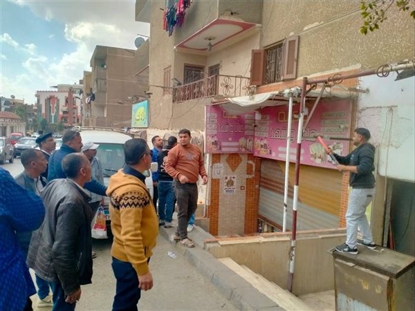 حملة مكبرة لغلق وتشميع المحال المخالفة وإزالة الإشغالات بمدينة العبور