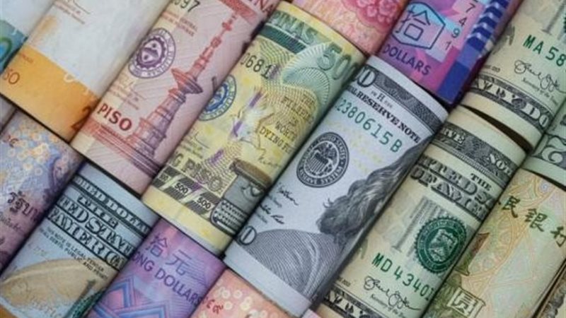 العملات العربية والأجنبية 