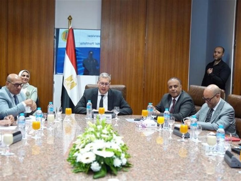 جانب من اجتماع وزير