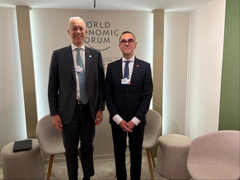 حسن الخطيب، وزير