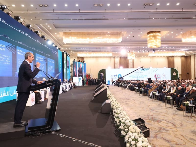 وزير الاتصالات