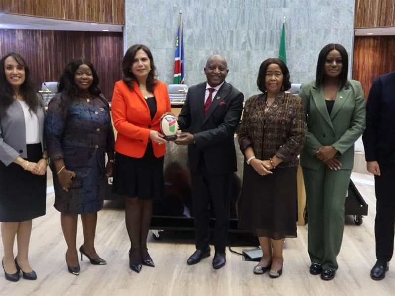 سفيرة جمهورية مصر