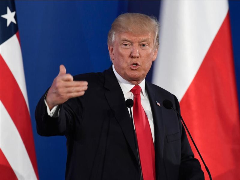 الرئيس الأمريكي دونالد