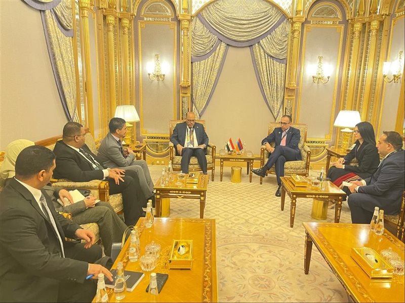  وزير العمل محمد