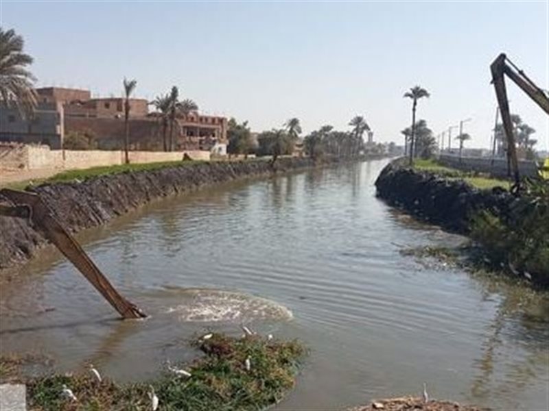  تطهير الترع والمصارف