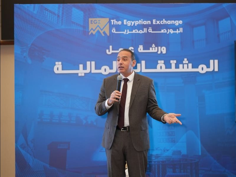  إسلام عزام، رئيس