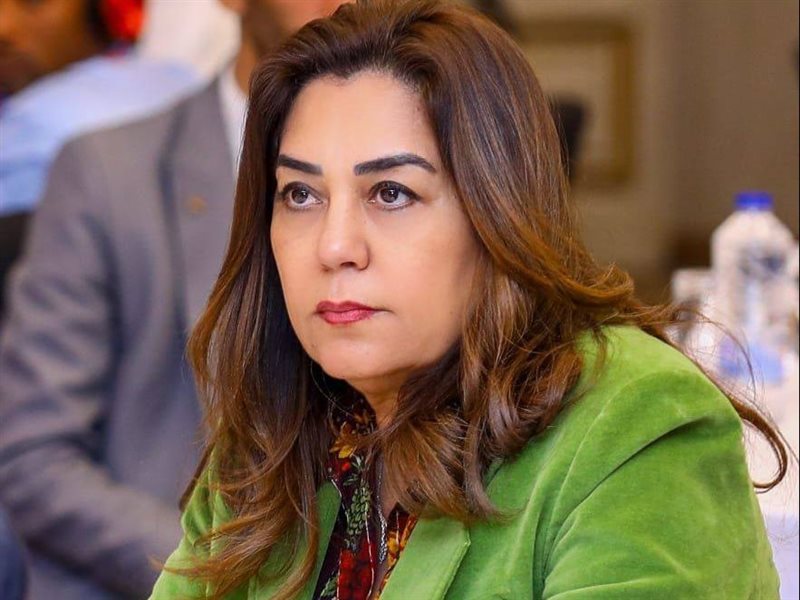  الدكتورة منال عوض،