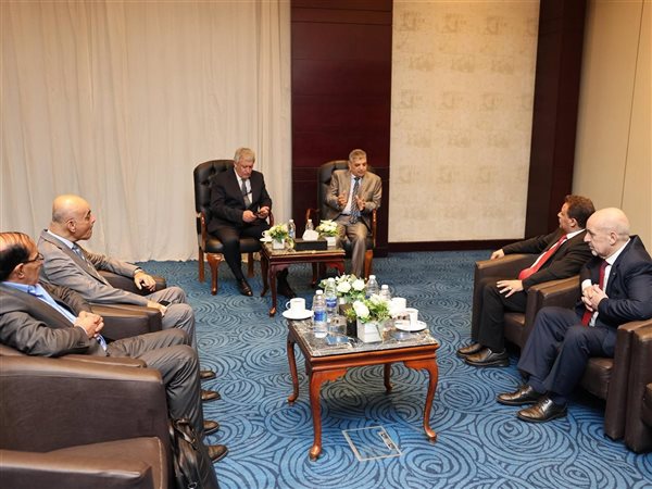 أسامة ربيع يبحث مع وزير النقل الأردني تعزيز التعاون المشترك في الصناعات البحرية