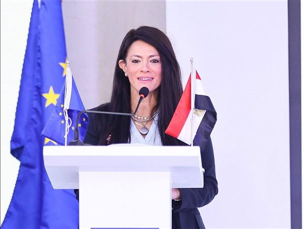 رانيا المشاط تشهد توقيع منح أوروبية بـ125 مليون يورو لدعم الطاقة المتجددة ومشروع الأمونيا الخضراء في مصر