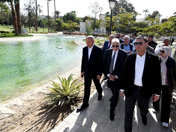 وزير الإسكان ومحافظ القاهرة يتفقدان اللمسات الأخيرة لمشروعات تطوير القاهرة الخديوية