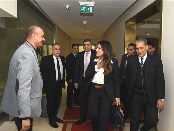 وزيرة الإسكان تصل إلى ديوان عام الوزارة عقب أداء اليمين الدستورية أمام الرئيس السيسي