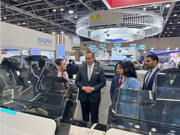 رئيس الرعاية الصحية: القيادة السياسية تدعم توطين الصناعة الطبية