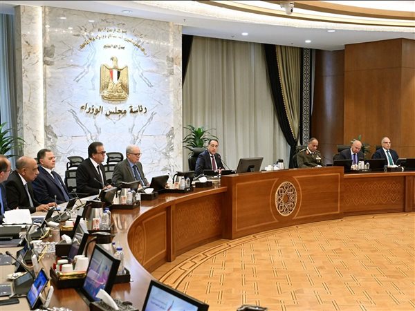 رئيس الوزراء يستعرض تكليفات الرئيس بشأن أولويات عمل الحكومة الجديدة