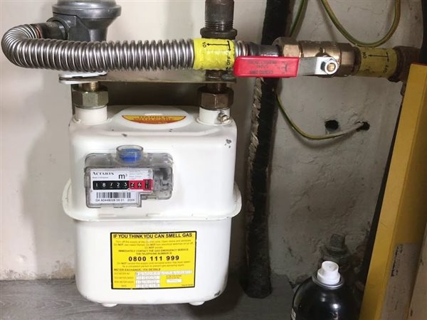 إيجاس تنفي بيع عدادات الغاز الطبيعي للمنازل بأسعار خيالية