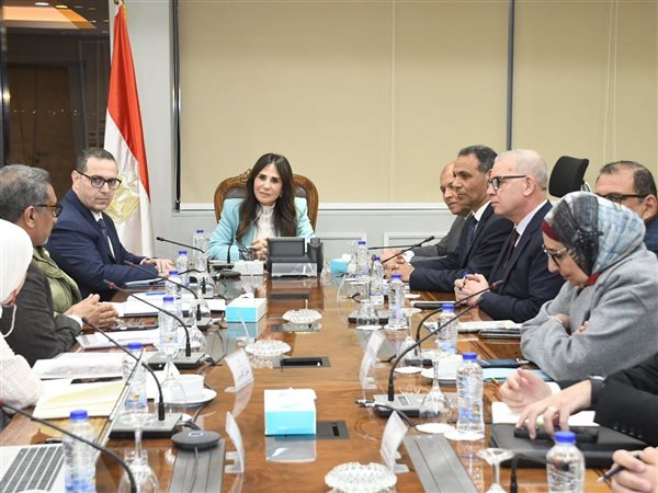 وزيرة الإسكان تلتقي مسئولي شركة توريك لمتابعة موقف المبيعات وتسويق مشروعات المدن الجديدة