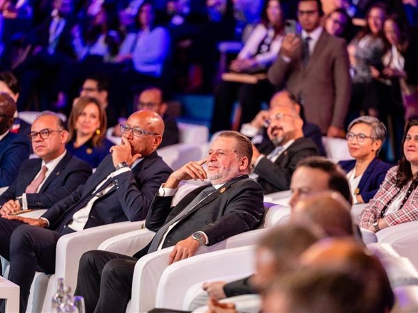 تحالف المركزي وIFC يدفع التمويل الأخضر بقوة.. 220 مليون دولار لدعم التحول المستدام