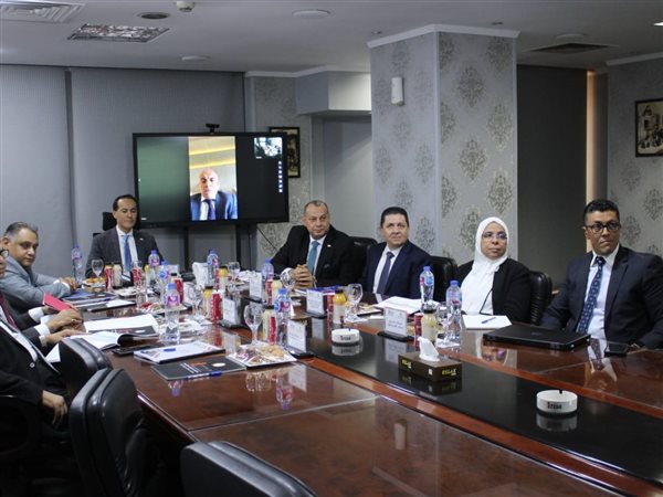 رئيس جهاز تنمية التجارة الداخلية يناقش موازنة 2027 والتحول الرقمي