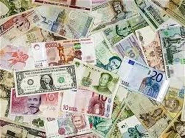تعرف على أسعار أهم العملات الأجنبية والعربية أمام الجنيه اليوم