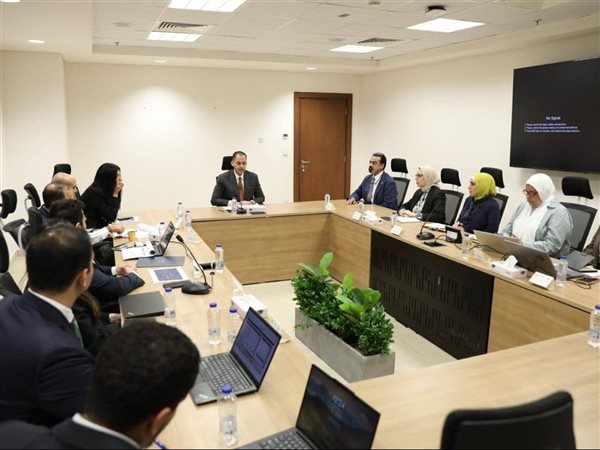 الصحة والصندوق السيادي يبحثان رقمنة المستشفيات وفتح آفاق الاستثمار في القطاع الصحي