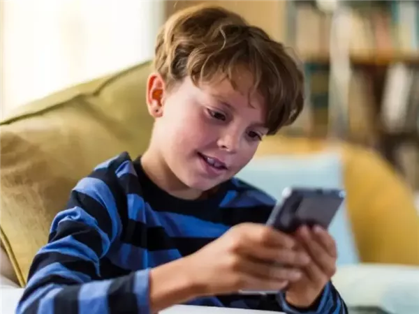 تحرك برلماني لحماية 39 مليون طفل من مخاطر الفضاء الرقمي