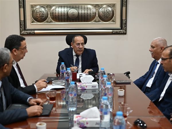 القابضة والبدالون وجمعيتي ينسقون صرف منحة الـ800 جنيه بمناسبة رمضان وعيد الفطر