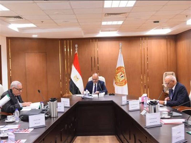 أثناء الاجتماع