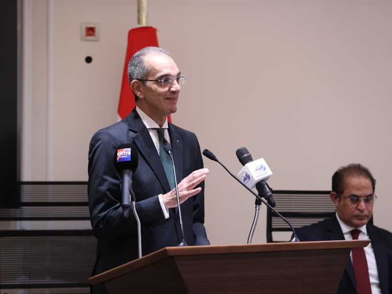 وزير الاتصالات