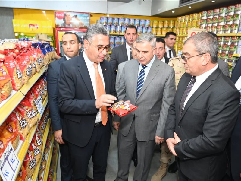 الدكتور شريف فاروق،