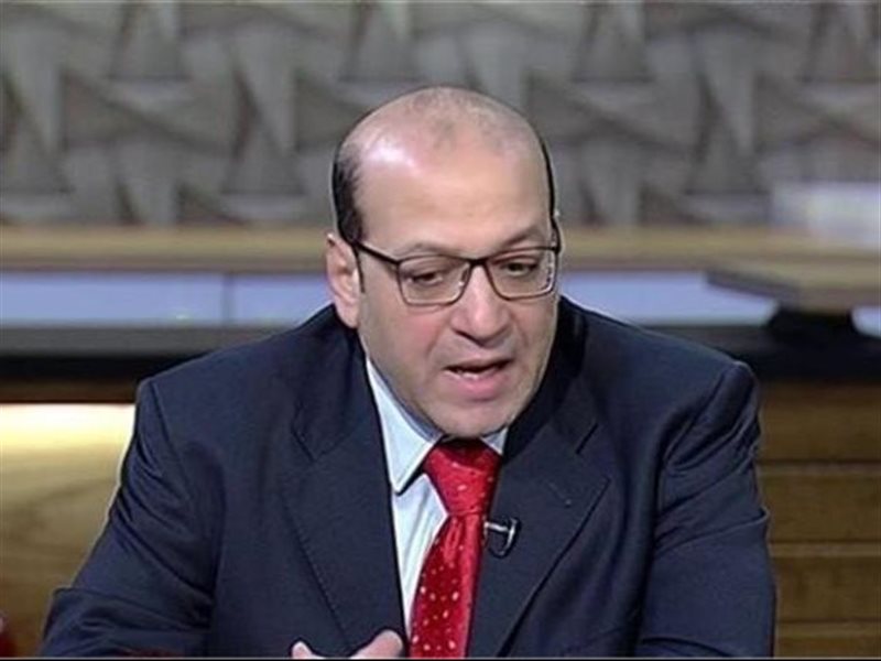 مصطفى بدرة، الخبير