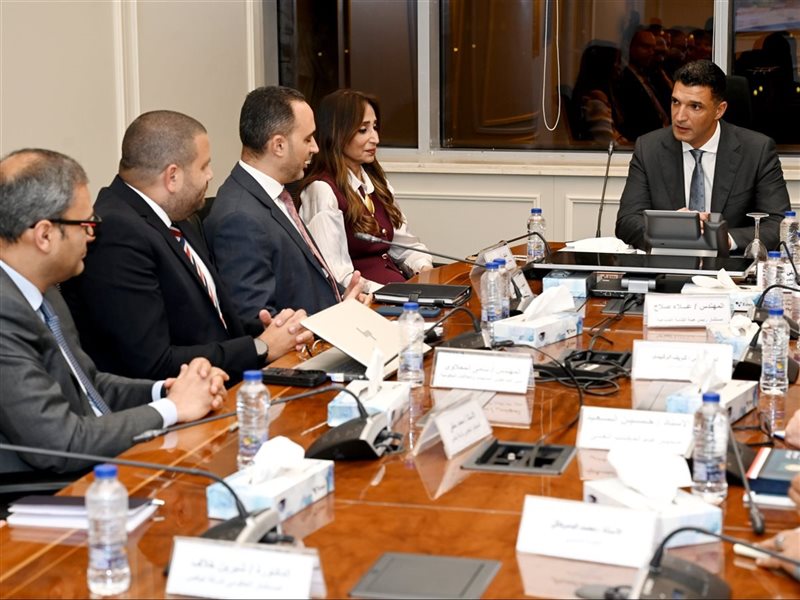 جانب من لقاء وزير