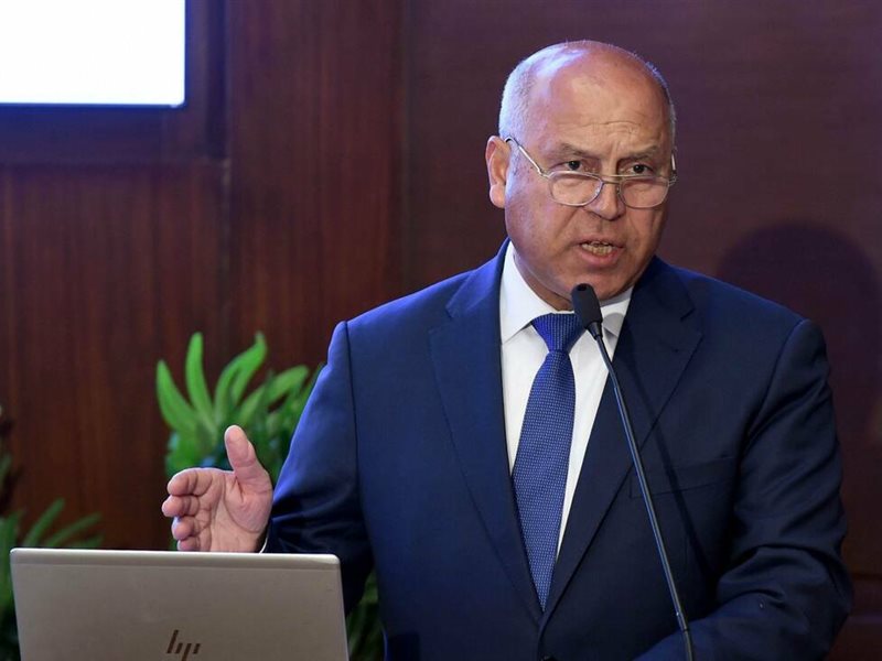 الفريق مهندس كامل الوزير وزير النقل 