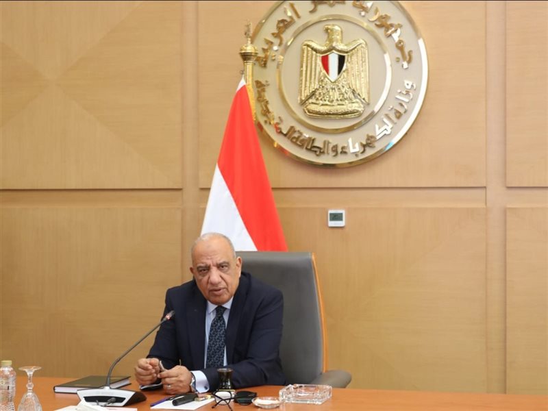 خلال الاجتماع