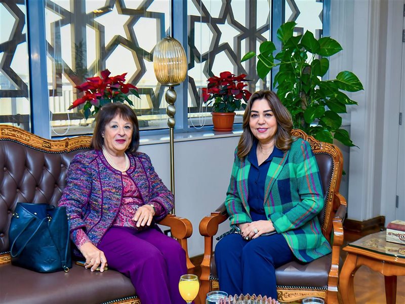 أثناء اللقاء