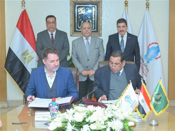 شراكة مصرية سويسرية لرفع إنتاجية القمح بـ 400 طن يومياً