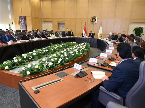وزير الصناعة يترأس مجلس إدارة مركز تحديث الصناعة لإطلاق مرحلة جديدة ترتكز على الابتكار والاستدامة