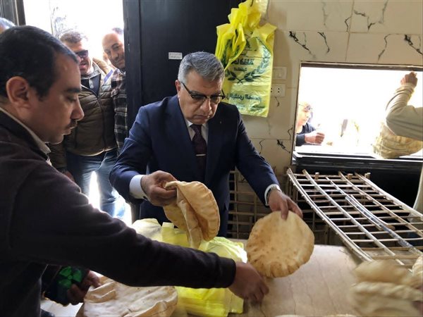 محافظ الدقهلية يخصص 40 رغيفاً لكل بطاقة تموين بمعارض أهلاً رمضان